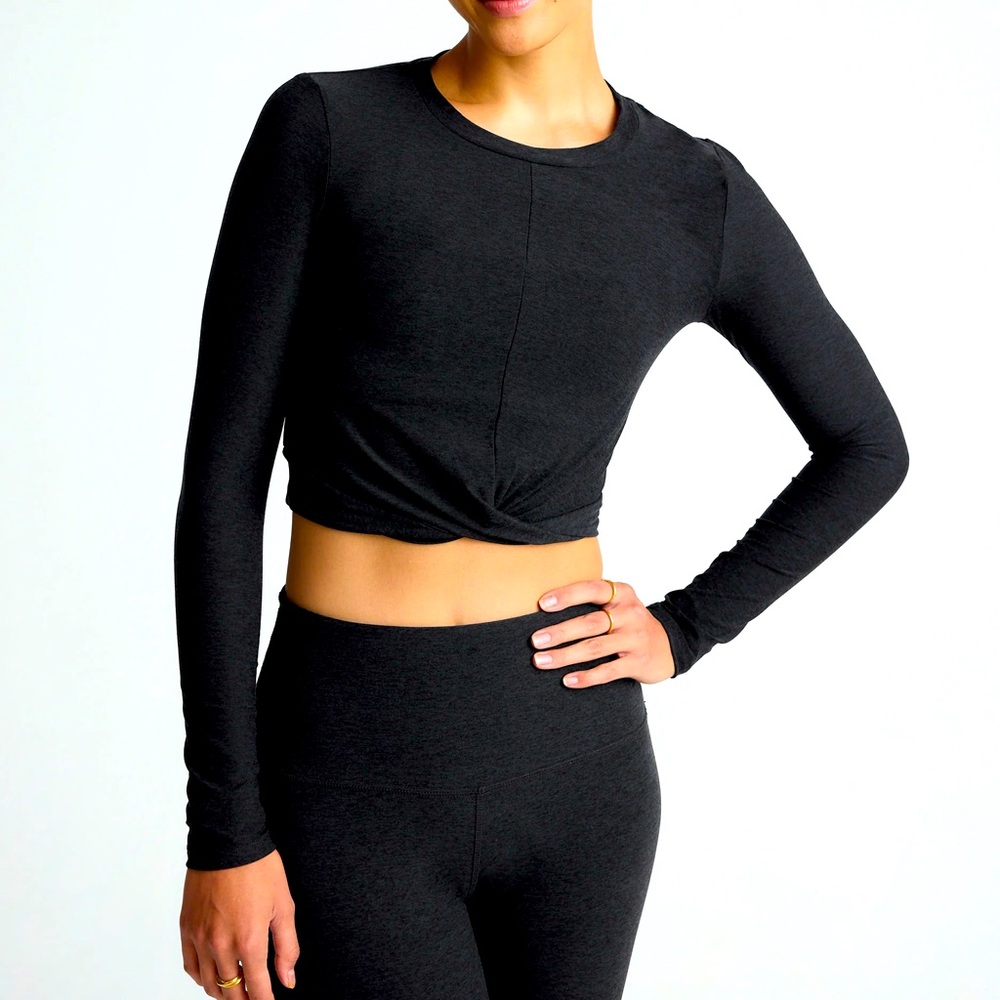 NWOT Beyond Yoga Heather Rib Groove Cropped Top Black Heather Size Large
